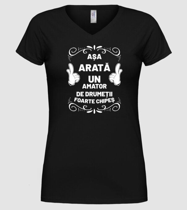 așa arată un amator de drumeții foarte chipeș model negru pe tricou