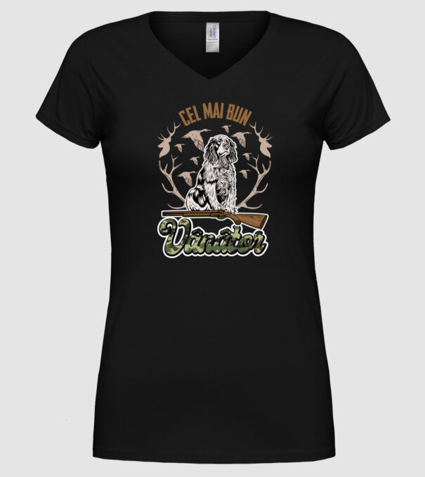 Cel mai bun vânător model negru pe tricou