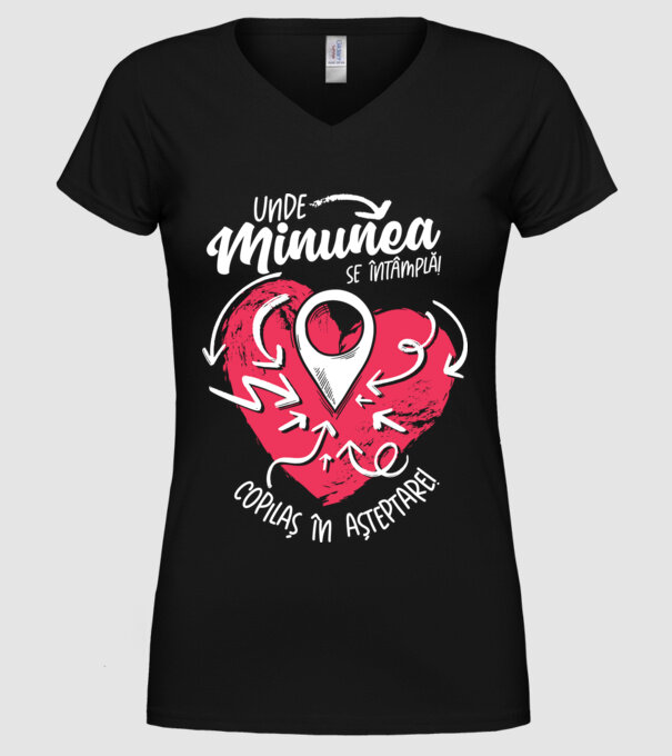 Copilaș în așteptare model negru pe tricou