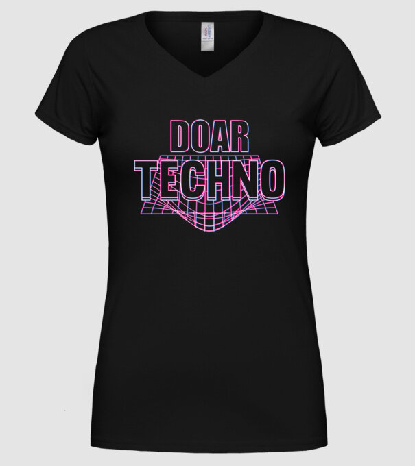 Doar techno model negru pe tricou