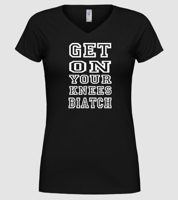 GET ON KNEES model negru pe tricou