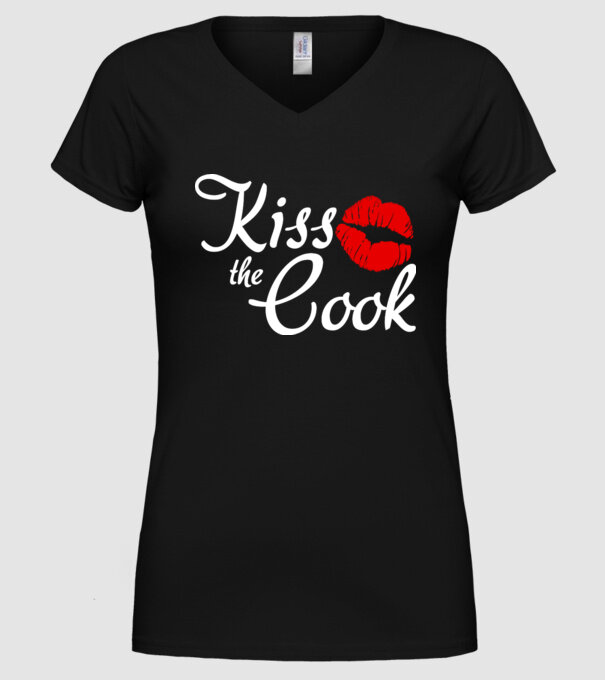Kiss the cook model negru pe tricou