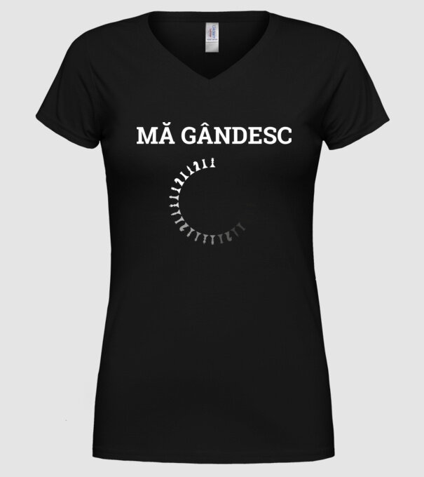 Mă gândesc model negru pe tricou
