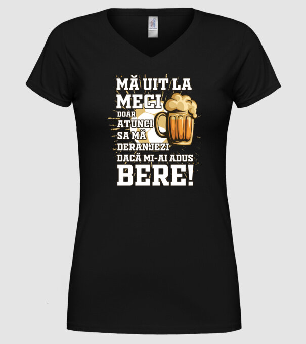 Mă uit la meci model negru pe tricou