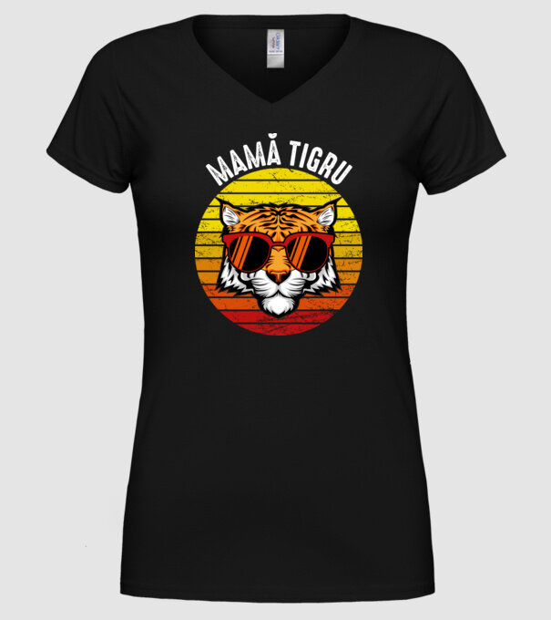 mamă tigru model negru pe tricou