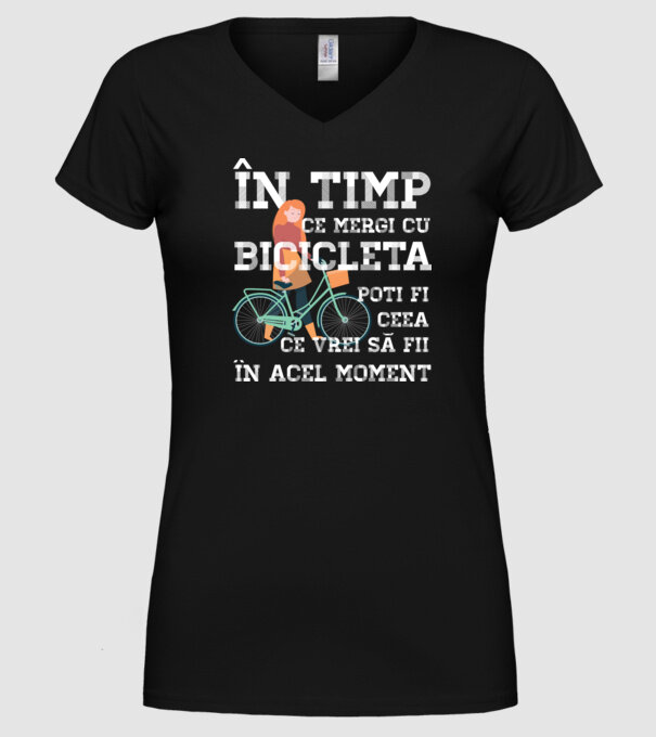 în timp ce mergi cu bicicleta poți fi ceea ce vrei să fii - în acel moment model negru pe tricou