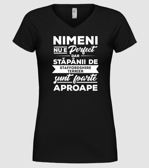 nimeni nu e perfect, dar stăpânii de staffordshire terrier sunt foarte aproape model negru pe tricou