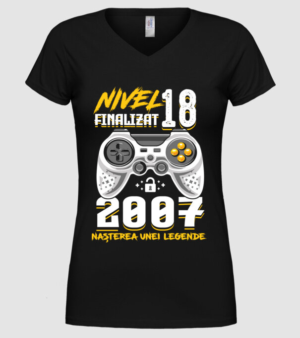 Nivel Finalizat 18 model negru pe tricou