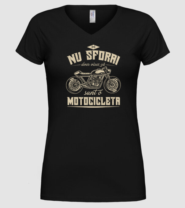 nu sforăi, doar visez că sunt o motocicletă model negru pe tricou