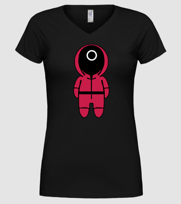 squid game figure model negru pe tricou
