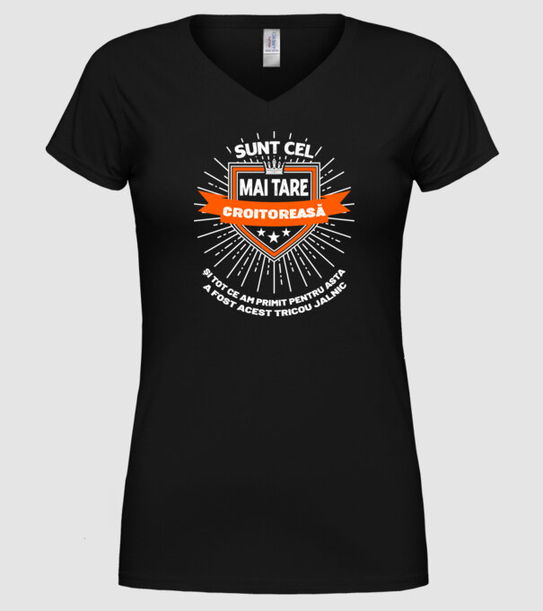 Sunt cea mai tare croitoreasă și tot ce am primit pentru asta a fost acest tricou jalnic model negru pe tricou