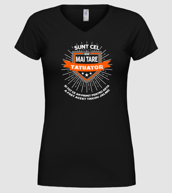 sunt cel mai tare tatuator și tot ce am primit pentru asta a fost acest tricou jalnic model negru pe tricou
