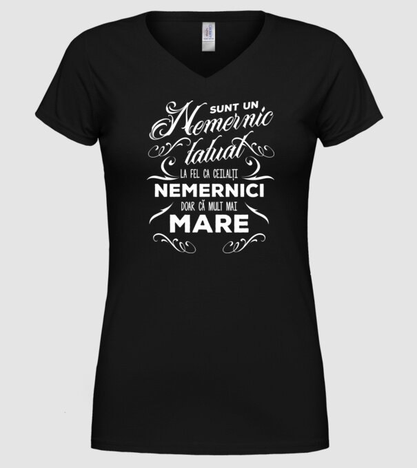 Sunt un nemernic tatuat, la fel ca ceilalți nemernici, doar că mult mai mare model negru pe tricou