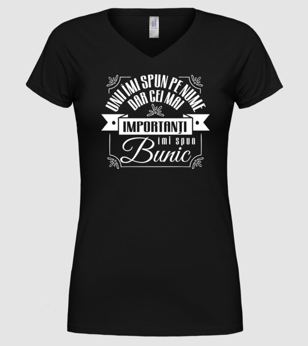 Unii îmi spun pe nume, dar cei mai importanți îmi spun bunic model negru pe tricou