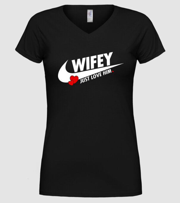 Wifey Just love him alb model negru pe tricou