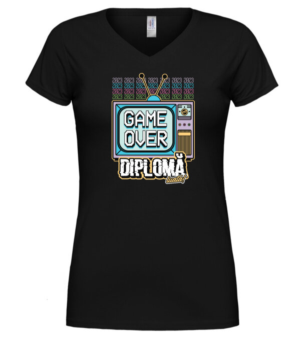  model  pe tricou