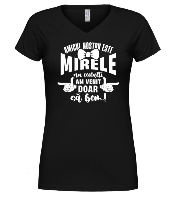  model  pe tricou