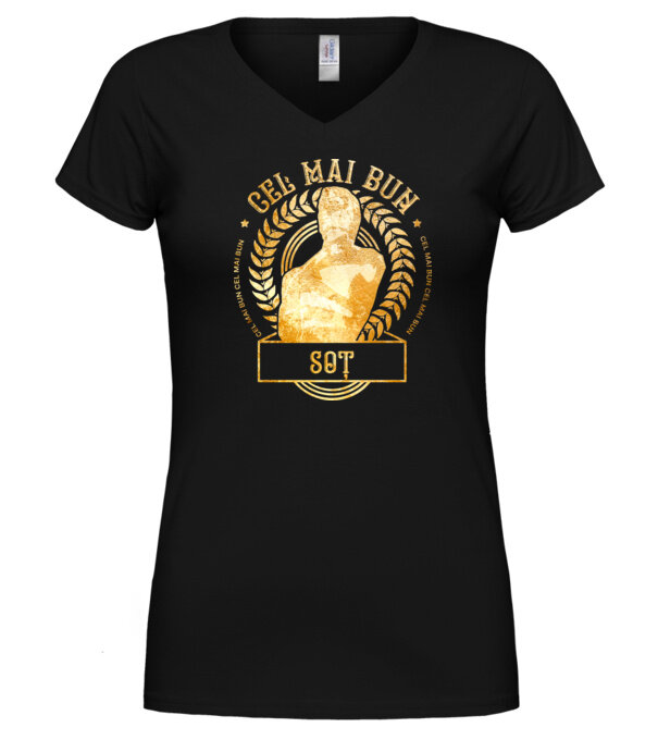  model  pe tricou