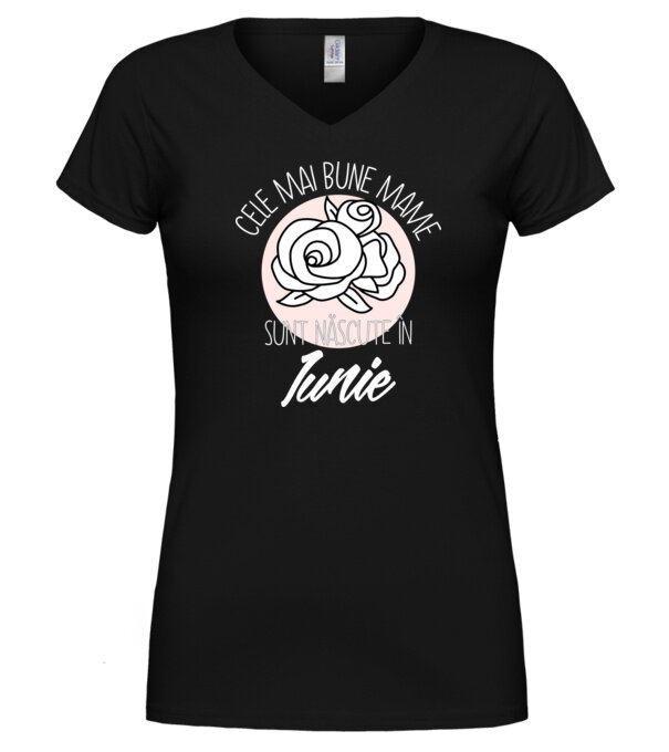  model  pe tricou