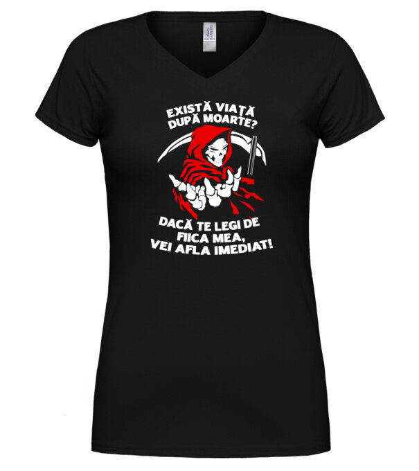  model  pe tricou
