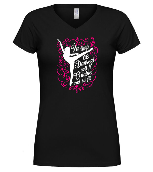  model  pe tricou