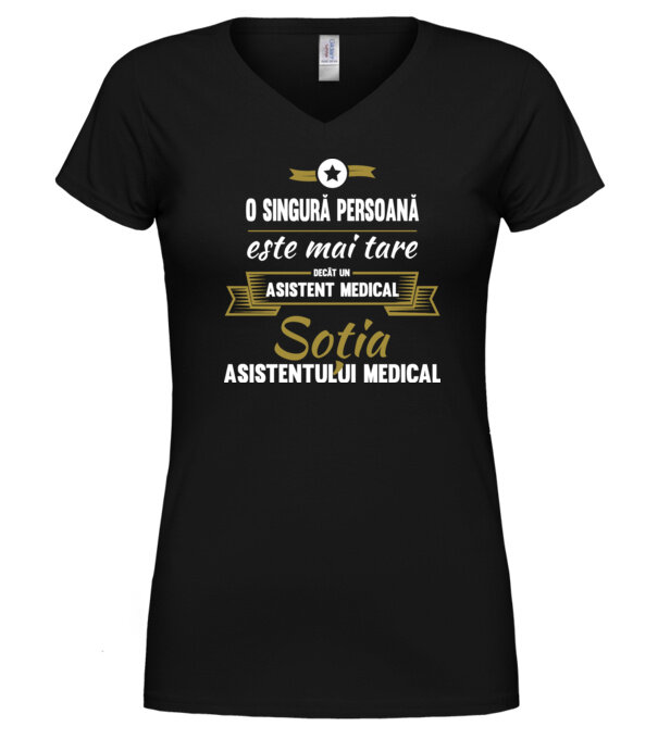  model  pe tricou
