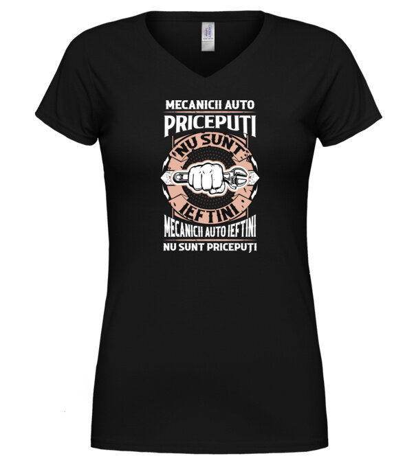  model  pe tricou