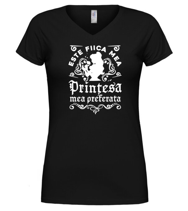 model  pe tricou