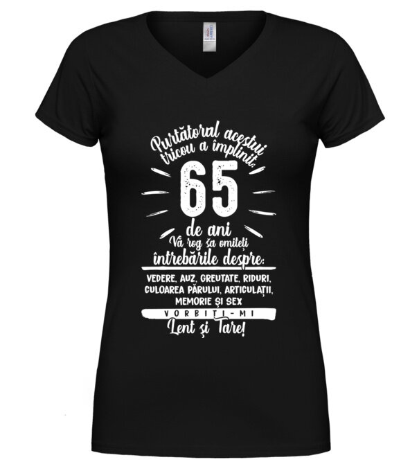 model  pe tricou