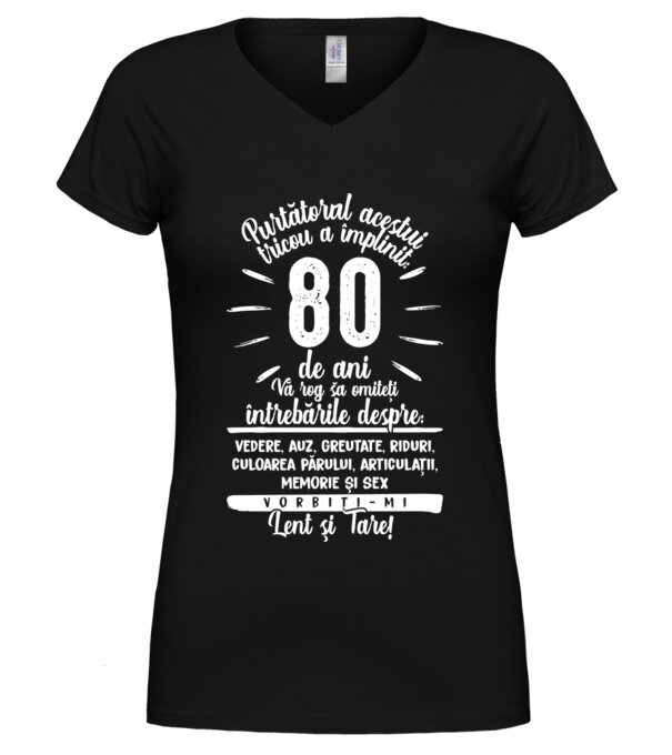  model  pe tricou