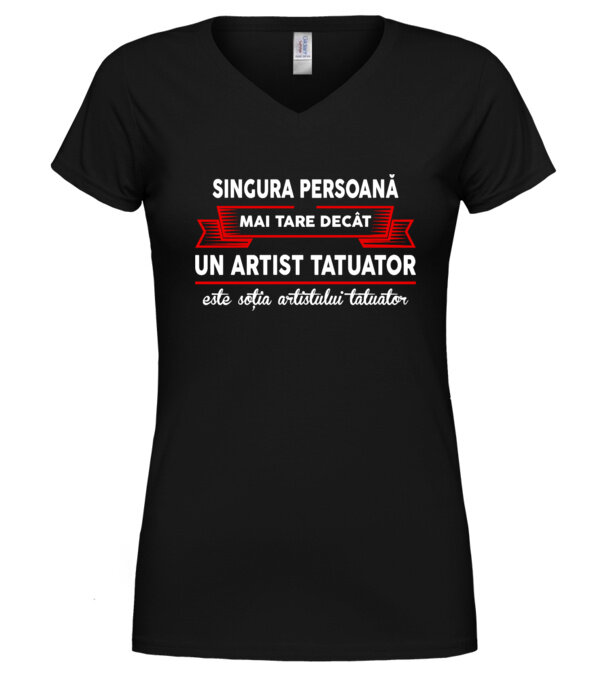  model  pe tricou