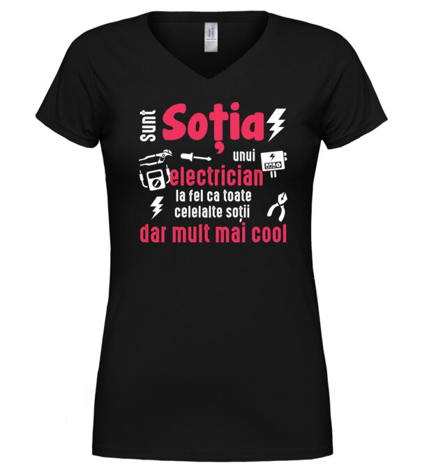  model  pe tricou