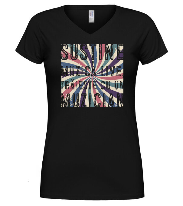  model  pe tricou