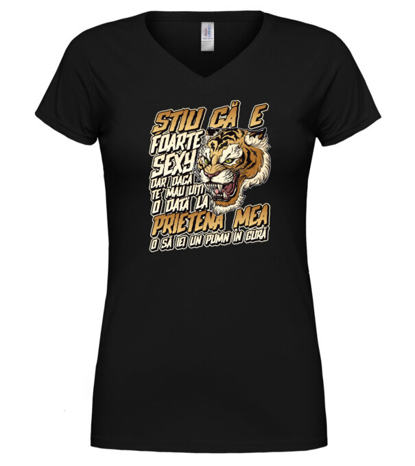  model  pe tricou