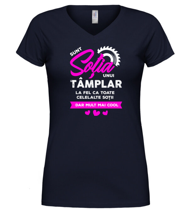  model  pe tricou