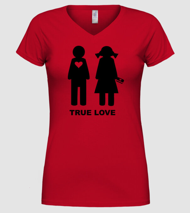 True Love model roșu pe tricou