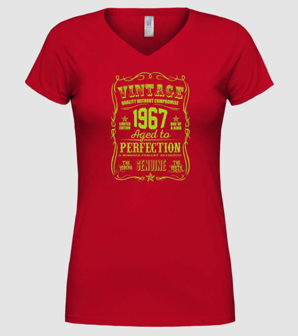 Vintage Perfection - 1967 model roșu pe tricou