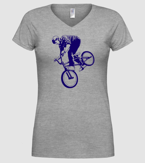 BMX stunt model gri pe tricou