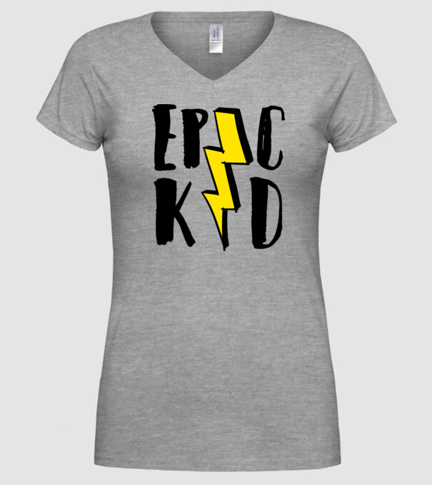 EpicKid model gri pe tricou
