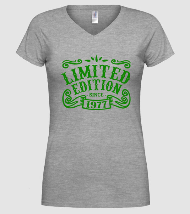 Limited edition 1977 model gri pe tricou