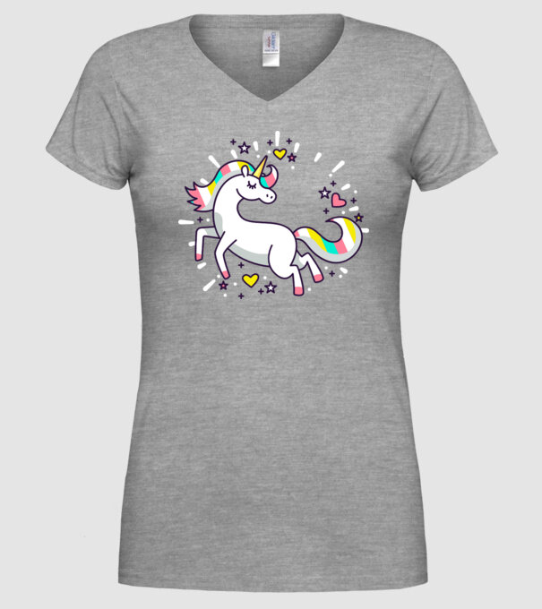 Unicorn Spark model gri pe tricou