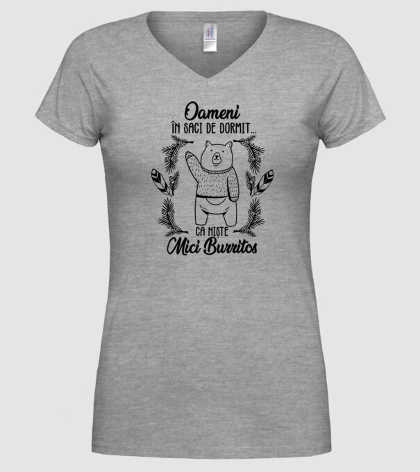 oameni în saci de dormit... ca niște mici burritos model gri pe tricou