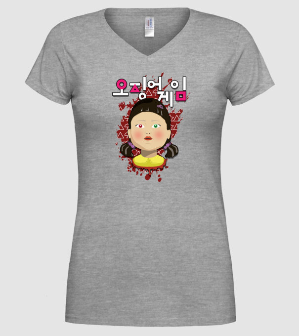 red light green light doll model gri pe tricou