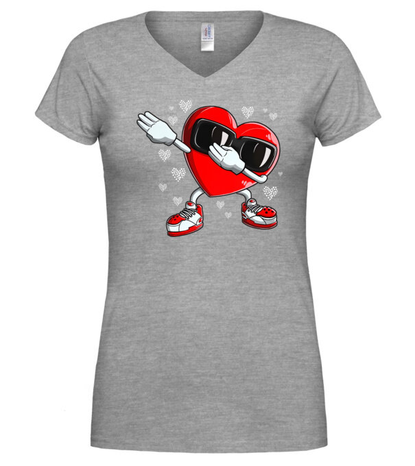  model  pe tricou