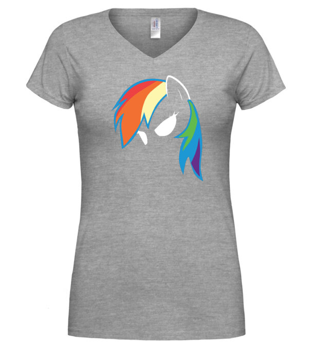  model  pe tricou