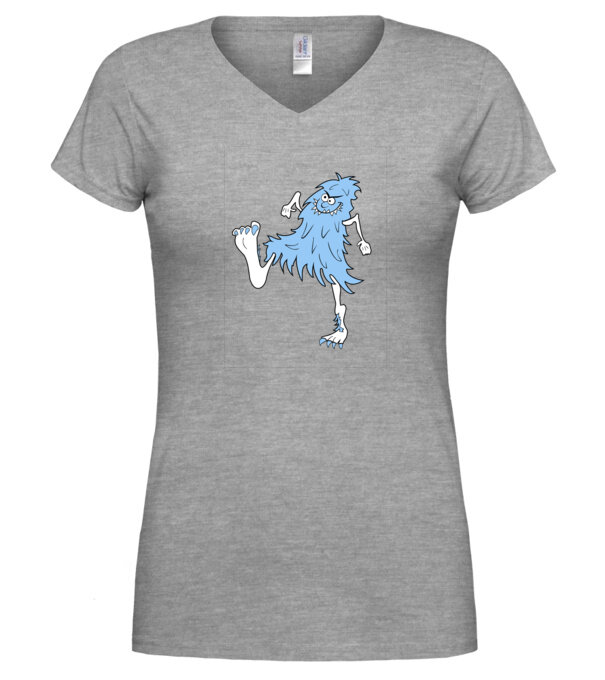  model  pe tricou