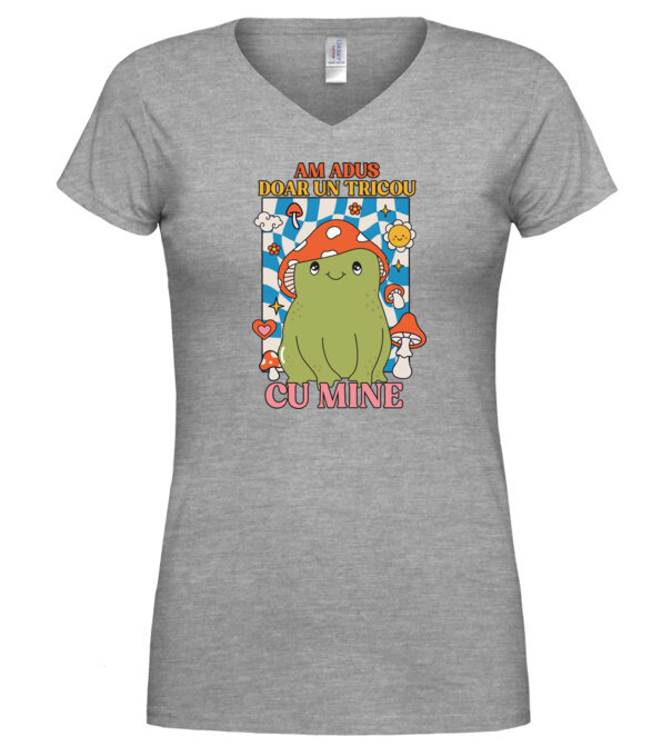  model  pe tricou