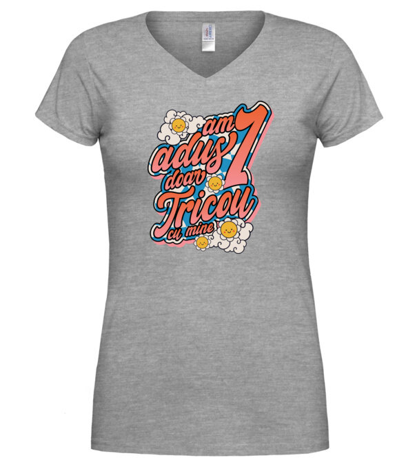 model  pe tricou