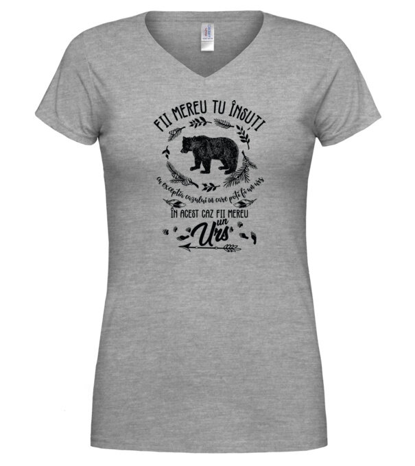  model  pe tricou