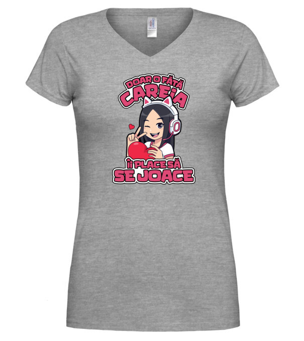  model  pe tricou